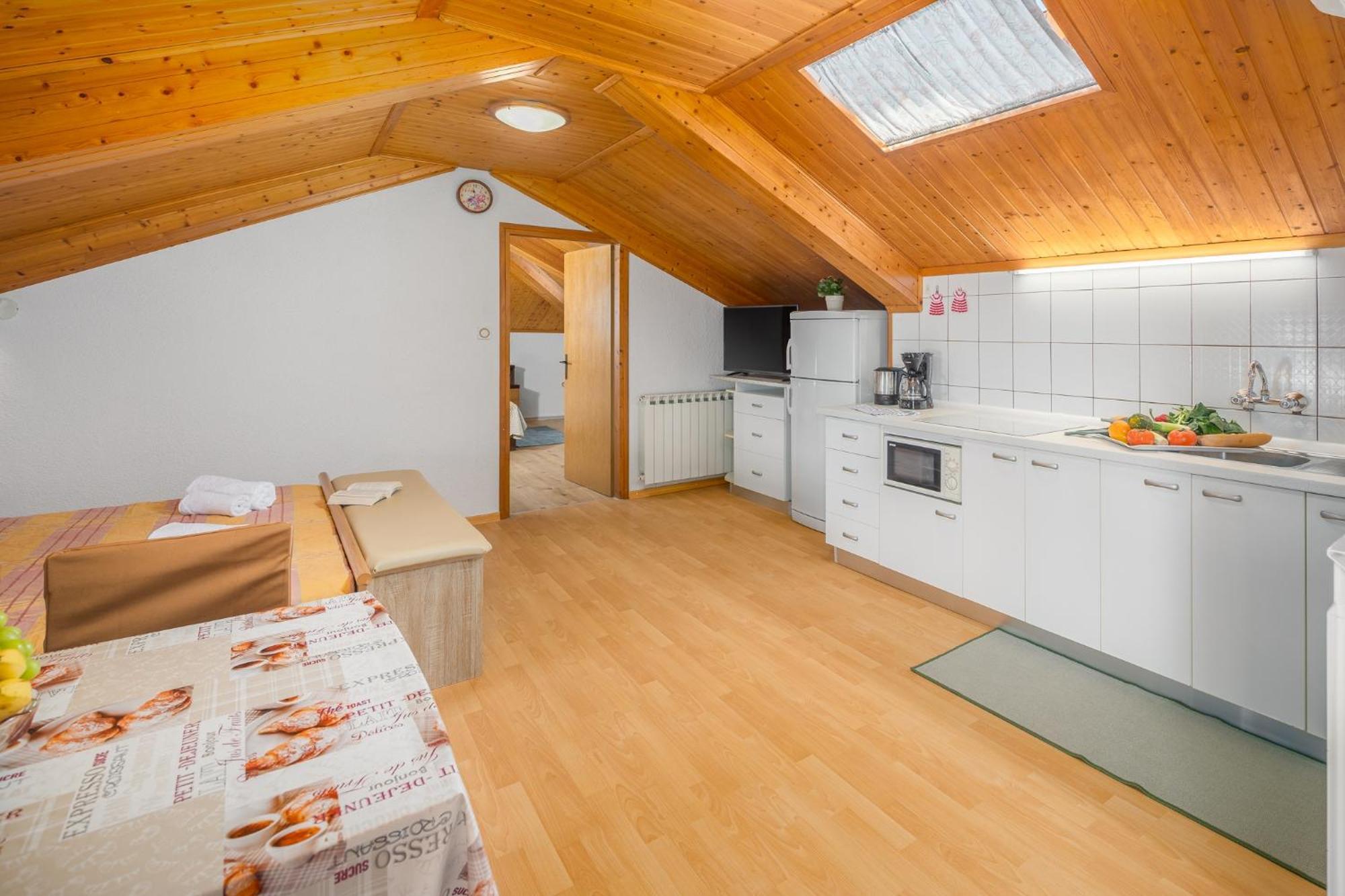 Apartments By The Sea Zambratija, Umag - 2557 Rum bild