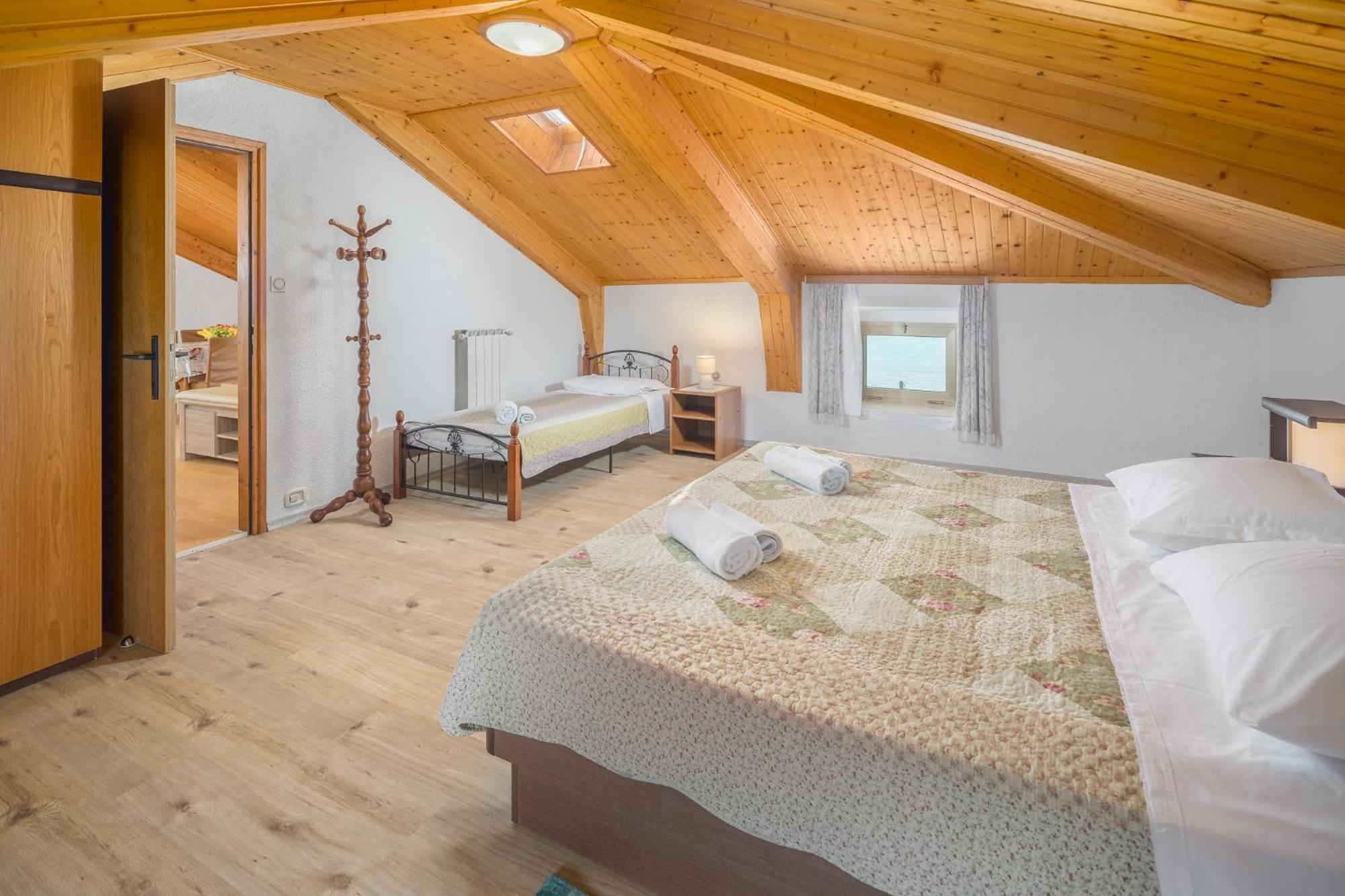 Apartments By The Sea Zambratija, Umag - 2557 Rum bild